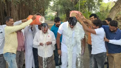 दूध उत्पादक शेतकऱ्यांसाठी खुशखबर! शासनाकडून प्रति लिटर दुधाला ५ रुपये प्रमाणे हमीभाव जाहीर
