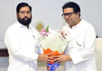 मनसे अध्यक्ष राज ठाकरे यांनी घेतली मुख्यमंत्र्यांची भेट; मराठी पाट्या, टोलच्या मुद्द्यांवर दोन्ही नेत्यांमध्ये चर्चा