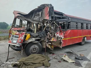 शैक्षणिक सहलीच्या बस अपघातात शिक्षकाचा मृत्यू