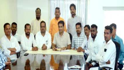 युवासेनेच्या वतीने मोफत नेत्र तपासणी आणि मोतीबिंदू चिकित्सा शिबिराचे आयोजन
