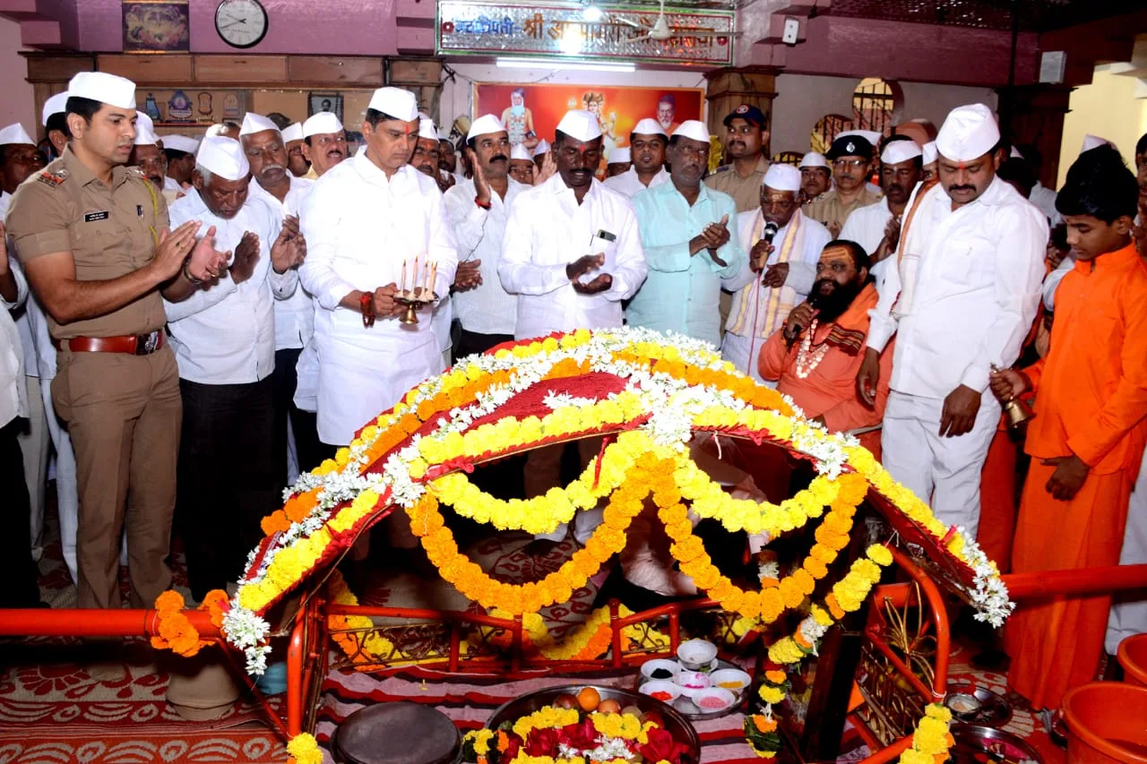 ‘श्री सेवागिरी महाराज की जय’च्या जयघोषात पुसेगाव यात्रेस उत्साहात प्रारंभ