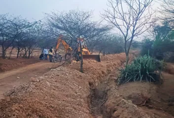 वरवंड येथे वन विभागाच्या हद्दीत बेकायदा खोदकाम! वनसंपत्तीचे रक्षण आणि जतन करण्यास दौंड वनविभाग ठरतोय अपयशी