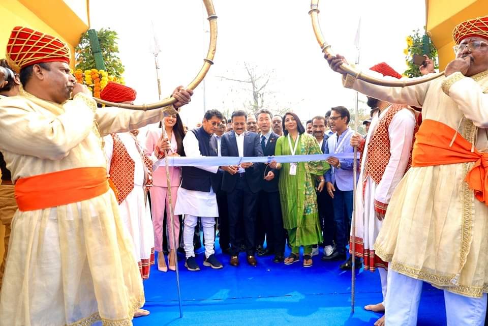 संस्कृती आणि मनोरंजनाच्या मेळाव्याला सुरुवात, मुंबई फेस्टिवल 2024 चं थाटात उद्घाटन!