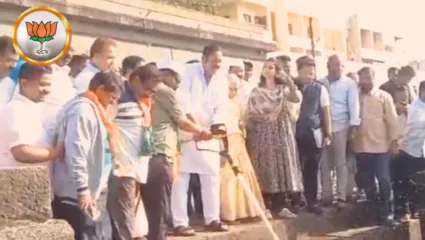 उदयनराजेंकडून वाईच्या गणपती घाटावर स्वच्छता मोहीम; मोठ्या संख्येने भाजप कार्यकर्त्यांची उपस्थिती
