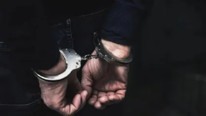 विकी देशमुखचा राईट हॅन्ड राकेश जनार्दन कोळीला अटक, नवी मुंबई गुन्हे शाखा पोलीस पथकाकडून जेरबंद
