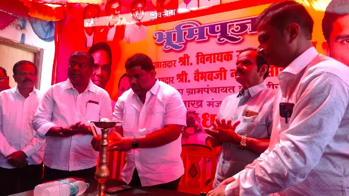 जे लोक काम करतात त्यांच्या पाठीशी रहा! आमदार वैभव नाईक यांचे हुमरमळावासियांना आवाहन