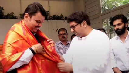 मनसेच्या नेत्यांची देवेंद्र फडणवीसांसोबत गुप्त भेट; युतीच्या चर्चांना उधाण!
