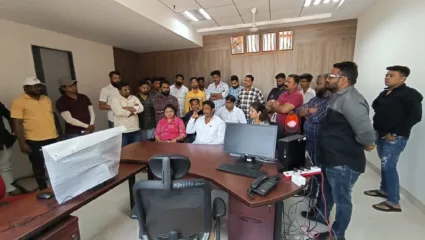मुंबई विद्यापीठाच्या उपकेंद्राला टाळे ठोकू मनसेचा इशारा, कल्याणमधील उपकेंद्रात शिकतात फक्त ११ विद्यार्थी