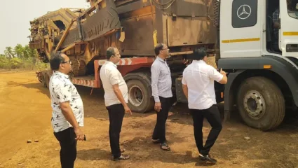कणकवली गार्बेज डेपोचा रस्ता उखडल्याने माजी नगराध्यक्ष, उपनगराध्यक्ष आक्रमक