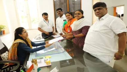 बारामतीत बसपाचा उमेदवार ठरला ! प्रियदर्शनी कोकरे यांनी दाखल केला उमेदवारी अर्ज