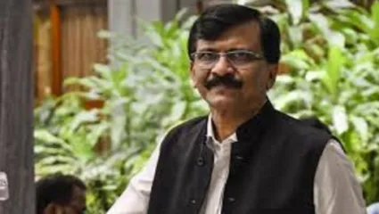 संजय राऊतांनी साधला श्रीकांत शिंदेंवर निशाणा, अडीच वर्षात १०० कोटीची…