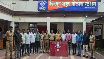 गावठी पिस्तूल राऊंडसह लोखंडी वाघनख्या जप्त; पंढरपूर शहर पोलीस स्टेशनची कारवाई