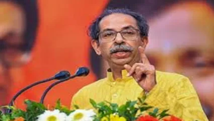 रवींद्र वायकरांच्या उमेदवारीवर उद्धव ठाकरेंनी दिली प्रतिक्रिया, तुमची ओरिजिनल लोक…