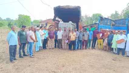 हरकुळ बुद्रुक येथील नुकसानग्रस्तांच्या मदतीसाठी धावले आमदार नितेश राणे
