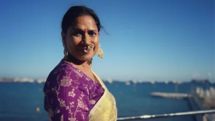 अभिनेत्री छाया कदमचे कान्समध्ये पदार्पण, साडी आणि नथीने वेधले लक्ष
