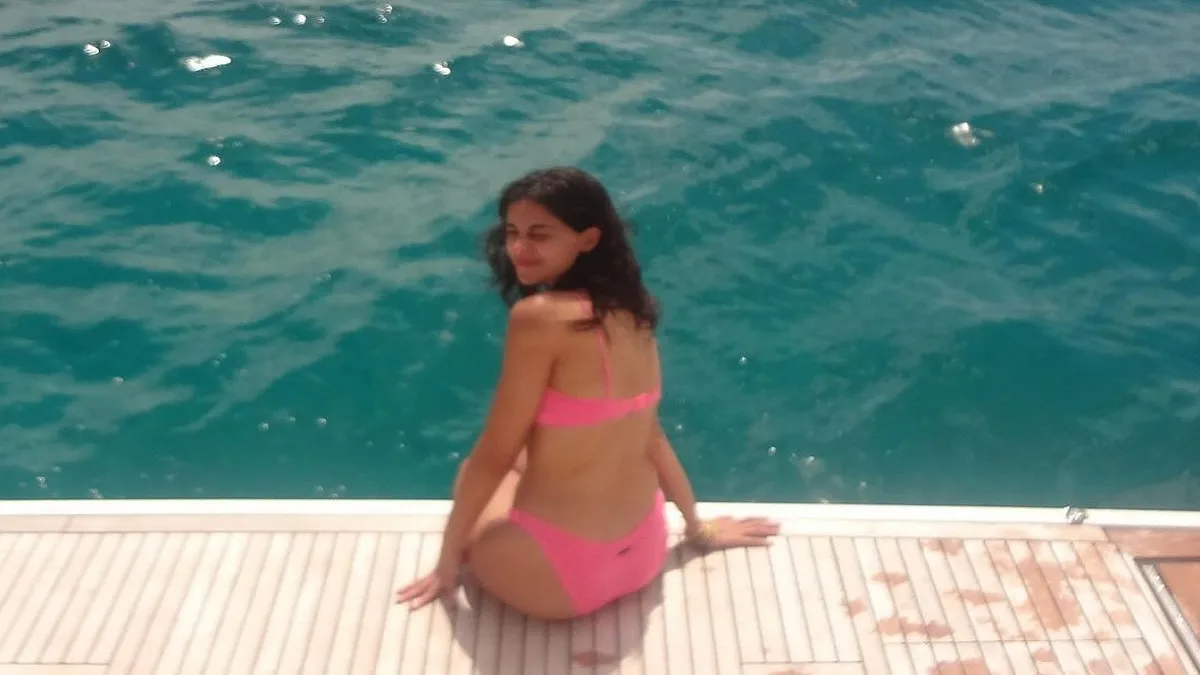 ब्रेकअप नंतर अनन्या पांडे व्हेकेशन मुडमध्ये, बिकीनीवरील फोटो केले शेअर!