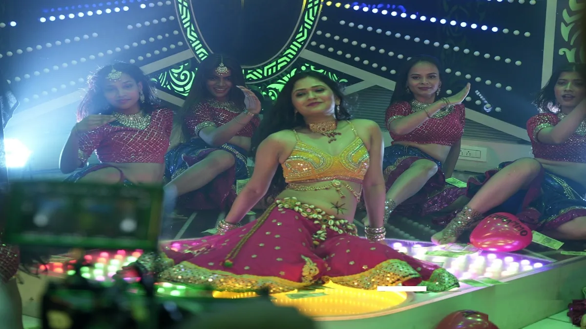 सबसे कातिल “गौतमी पाटिल “द महाराष्ट्र फाईल्स उघडणार, रुपेरी पडद्यावर डान्सबार गर्लच्या भूमिकेत दिसणार!