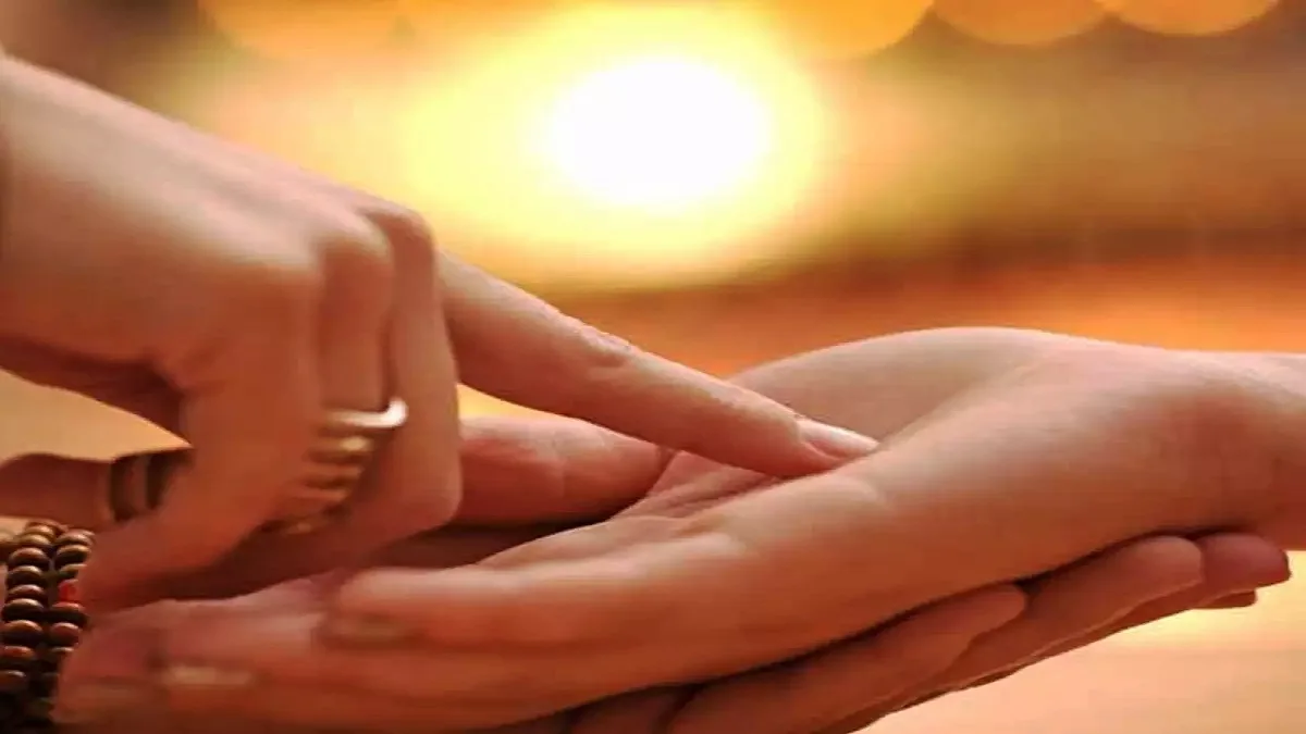 तळहाताच्या या रेषा देतील धनवृद्धी, देवी लक्ष्मीचा राहील कायम आशीर्वाद