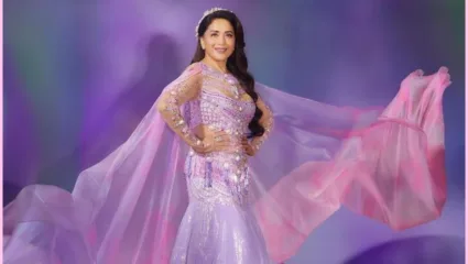 माधुरी दीक्षितचा जलपरीच्या वेशात बोल्ड आणि ब्युटीफुल अंदाज, फोटोज होतायेत व्हायरल!