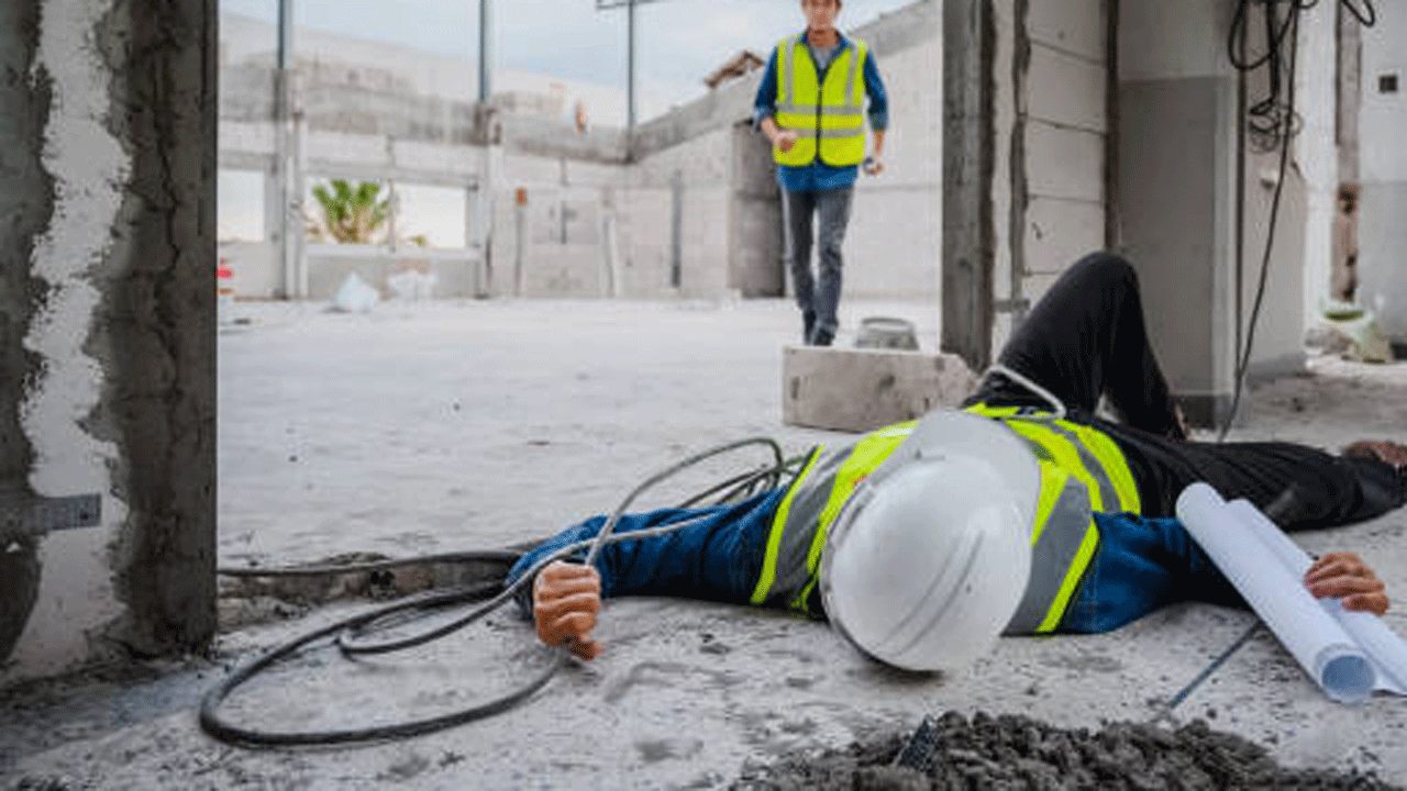 3 Peoples Got Electricity Shock While Taking Selfie Incident In Buldana Nrka