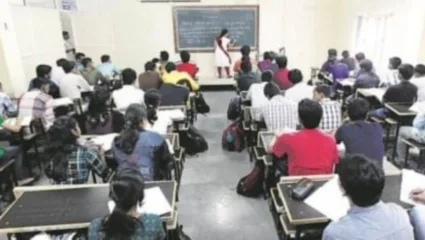 पनवेलमध्ये कोचिंग क्लासला शिकणाऱ्या विद्यार्थ्यांची सुरक्षा राम भरोसे,फी भरून सुविधांचा अभाव