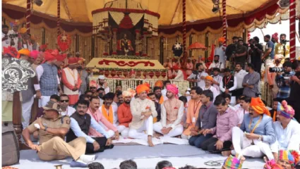 छत्रपती शिवाजी महाराजांचा ३५१ वा शिवराज्याभिषेक सोहळा; किल्ले रायगडावर शिवप्रेमींची अलोट गर्दी