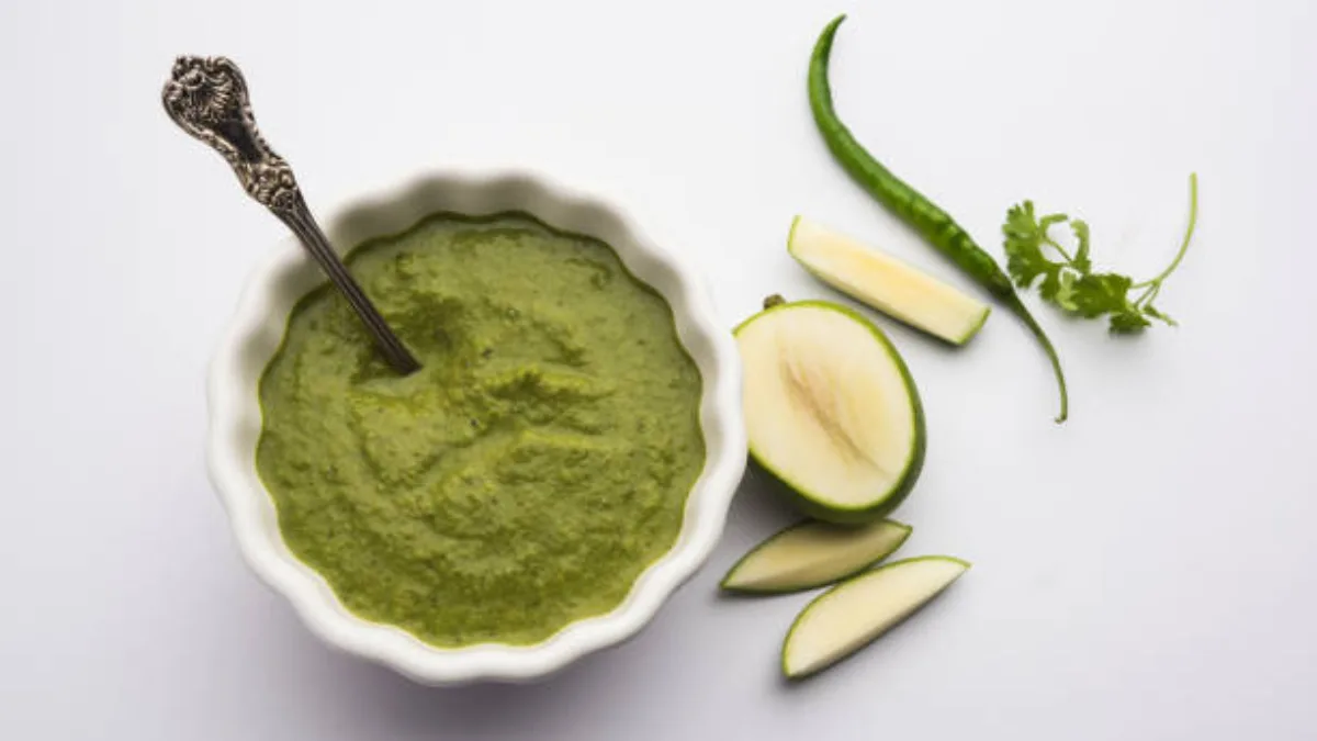 कैरीचं लोणचं सोडा आता झटपट घरी बनवा कैरीची चटणी, चवीला अप्रतिम!