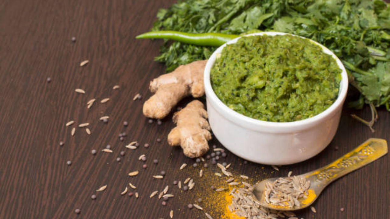 कशी बनवावी लो प्युरीन चटणी (फोटो सौजन्य - iStock)
