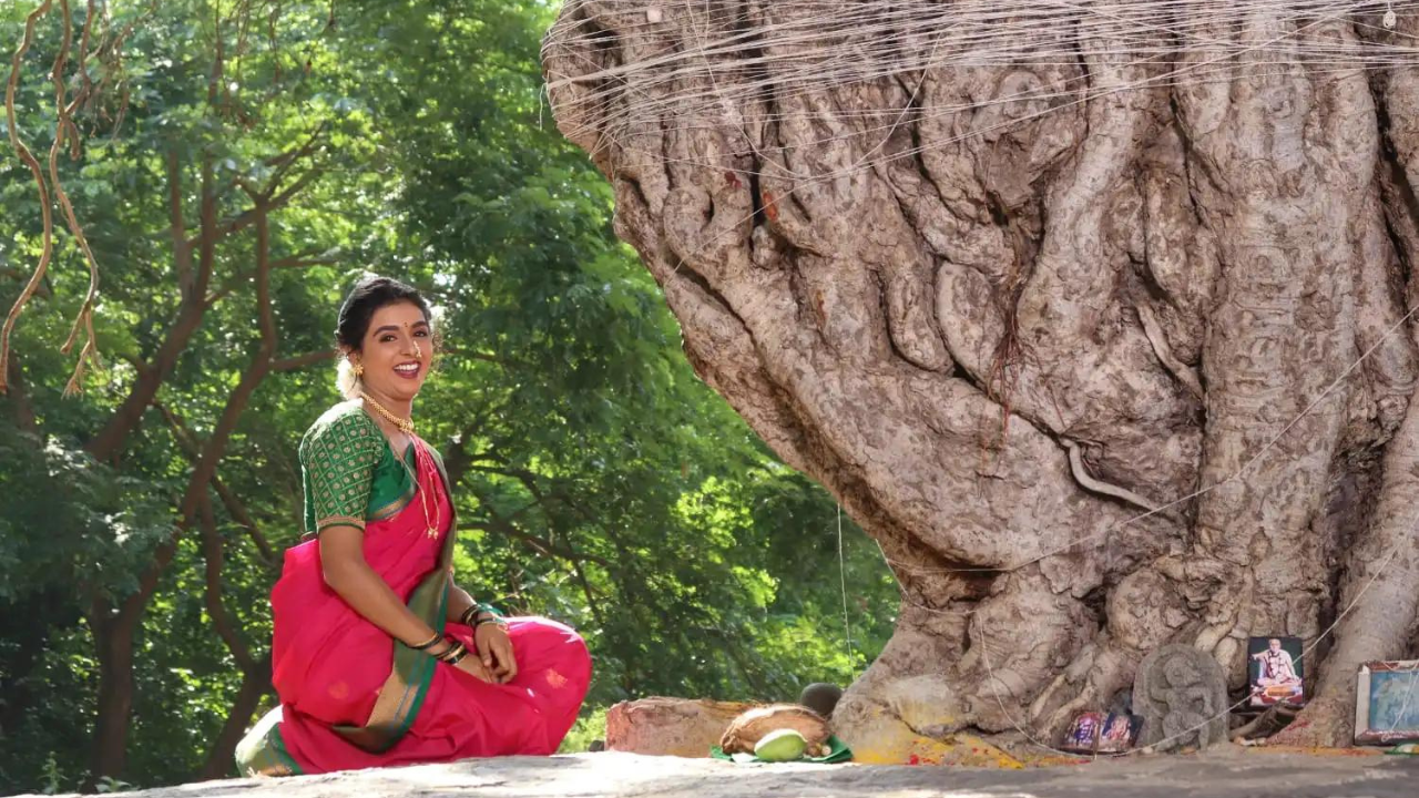मात्र अनेकांना या वाणात ही पाच फळे का ठेवली जातात? मागील कारण माहित नसते

