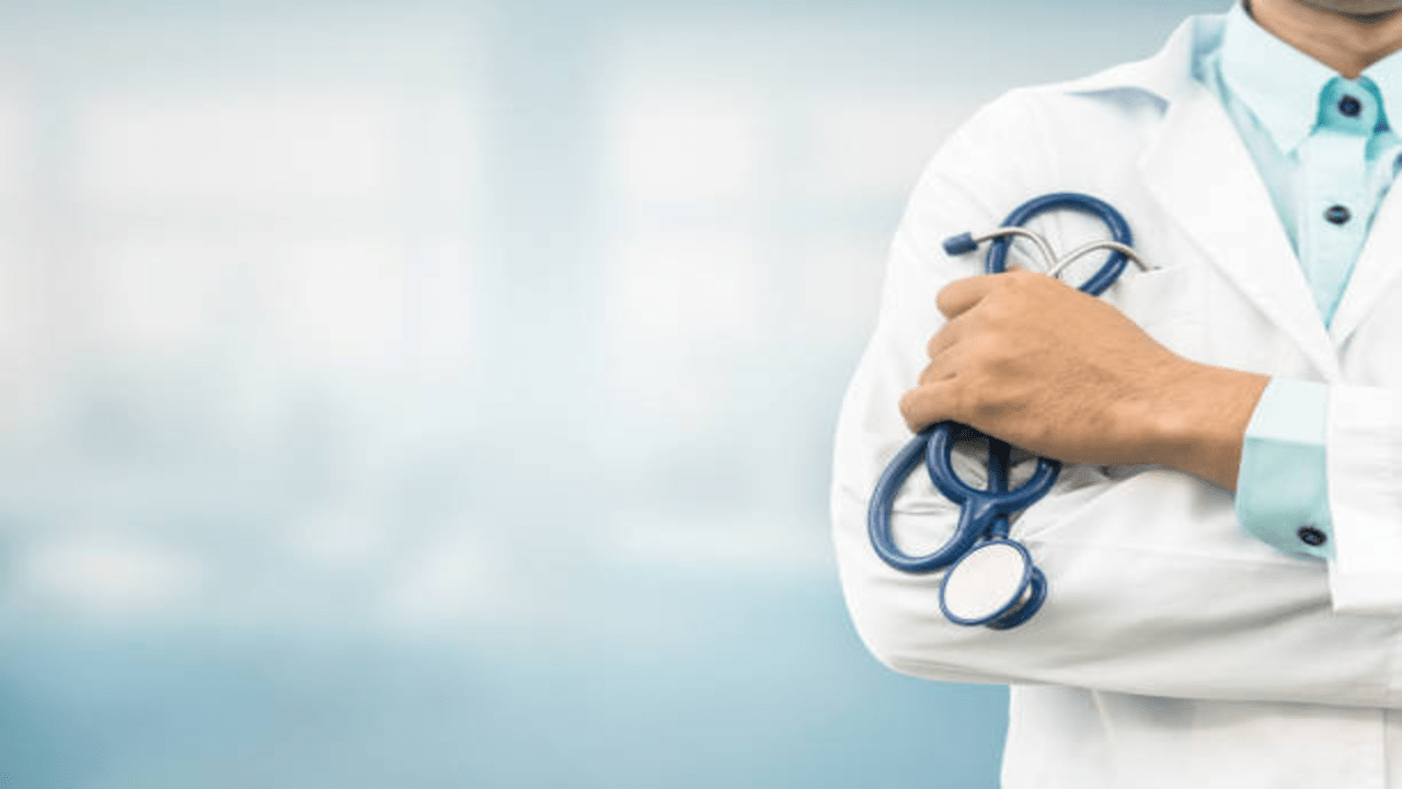 Action Taken Against Fraud Doctor Playing With Patients Lives In Yavatmal
