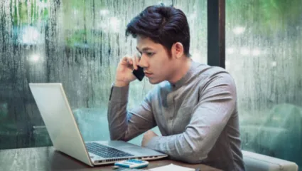 पावसाळ्यात लॅपटॉप भिजेल असा धोका वाटतोय? मग या टिप्स फॉलो करा आणि मजा बघा