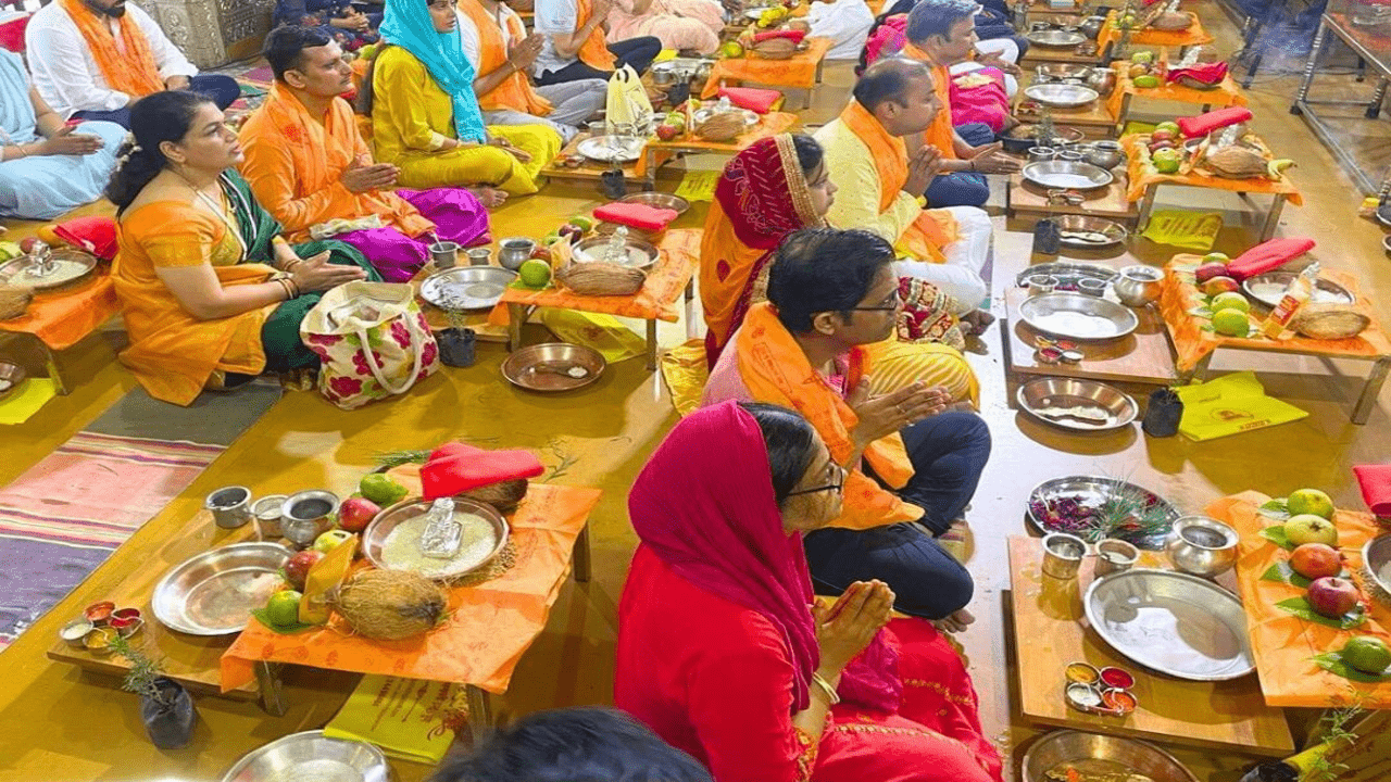 अंगारकी चतुर्थी निमित्त आज बाप्पाच्या मंदिरात विविध पूजा संपन्न झाल्या.