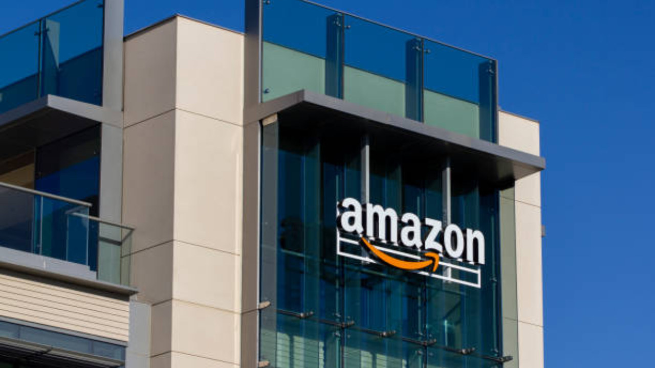 Amazon Web Services (AWS) ही क्लाउड कॉम्प्युटिंग सेवा देणाऱ्या सर्वात मोठ्या कंपन्यांपैकी एक आहे. Netflix, BBC आणि Baidu सारख्या मोठ्या कंपन्या देखील त्यांच्या कामासाठी AWS वापरतात. ही सेवा बंद पडल्यास या सर्व गोष्टी काम करणे बंद होतील. कोट्यवधी युजर्सना हे अॅप वापरण्यात अडचणी येतील.