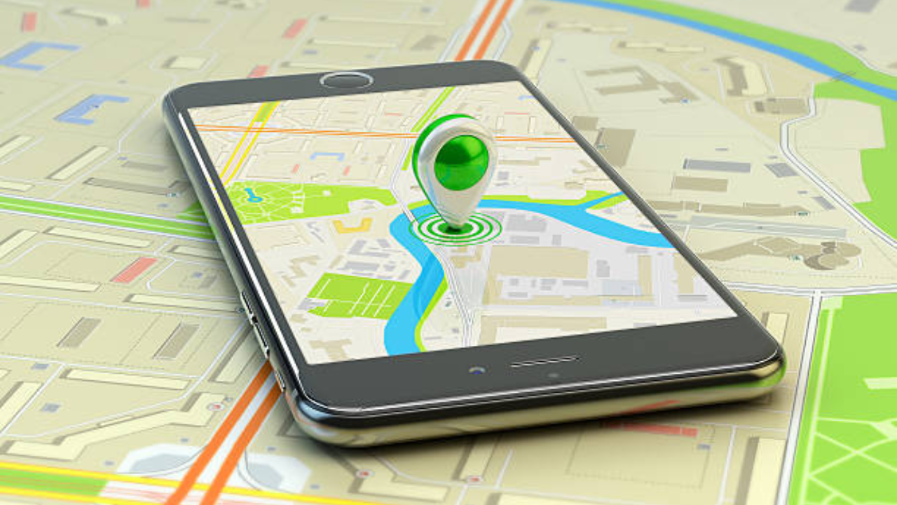 सध्या आपण कोठेही जाण्यासाठी GPS वर खूप अवलंबून असतो. पण ते अचानक थांबले तर? सर्वात मोठा परिणाम रस्ता शोधण्यात येईल. लोकांना रस्ता शोधण्यासाठी पुन्हा कागदी नकाशे आणि कंपास वापरावे लागतील. बस, ट्रेन, टॅक्सी या वाहनांना अडचणी येतील. 
