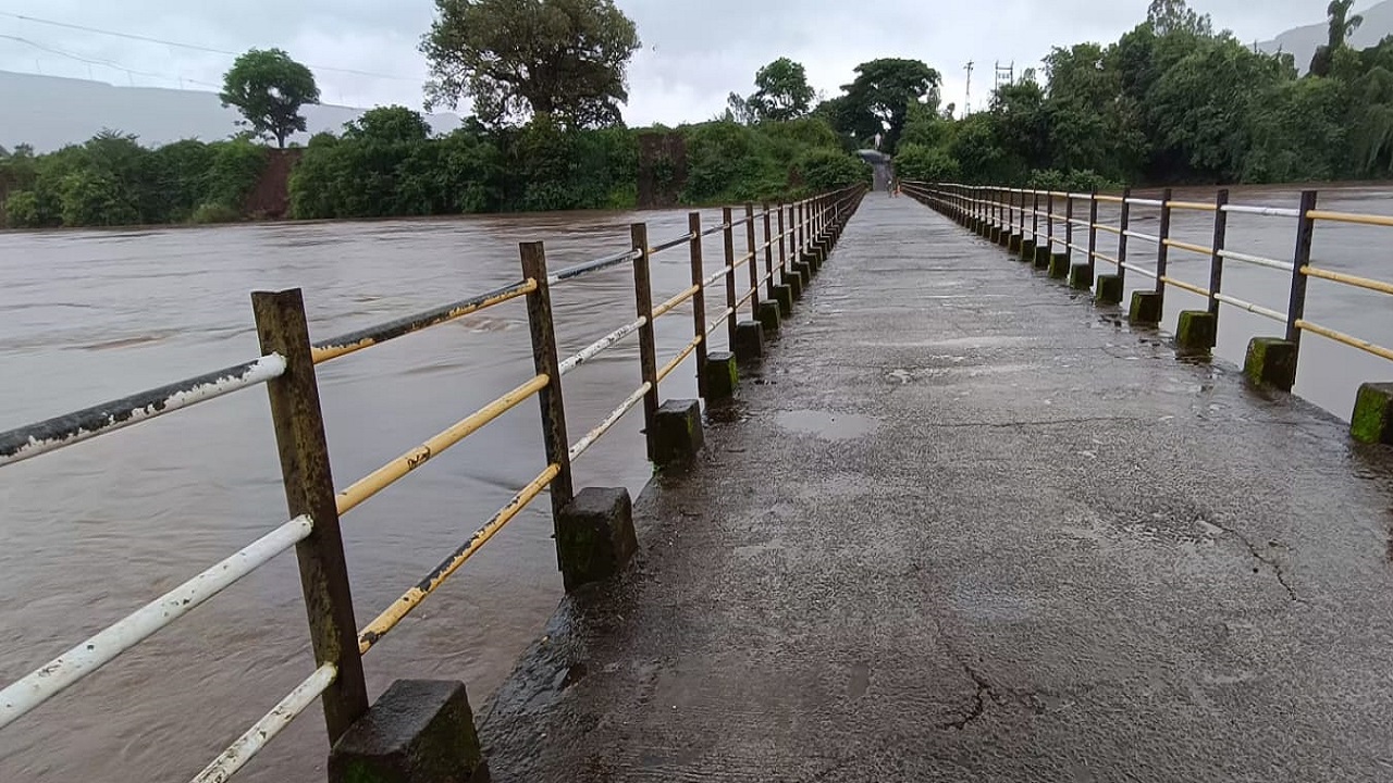 कोयना धरणातून 32,100 क्युसेक पाण्याचा विसर्ग; नागरिकांना सतर्कतेचा इशारा