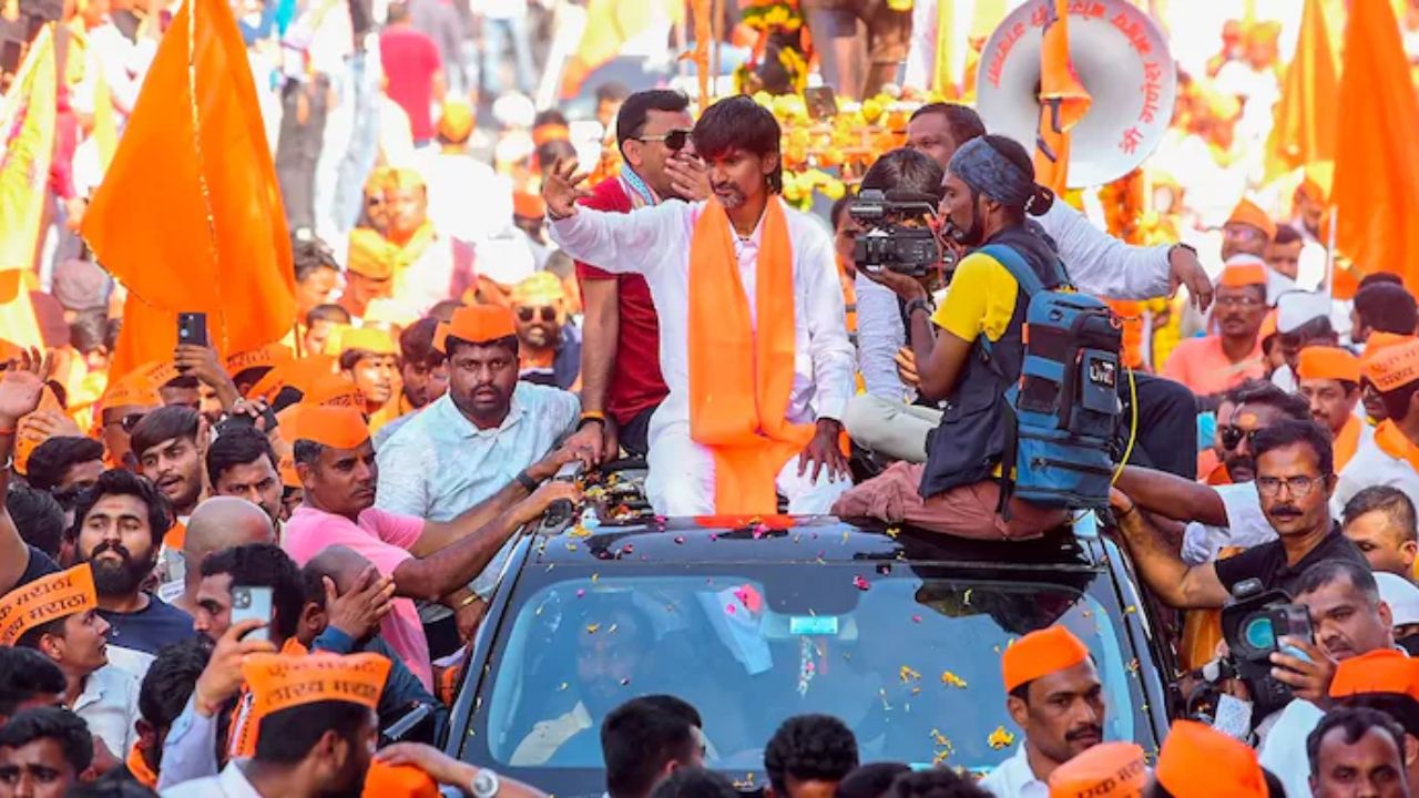 Manoj Jarange Patil Shantata Rally Begins Warm Welcome From The Maratha Community In Hingoli Nrpm