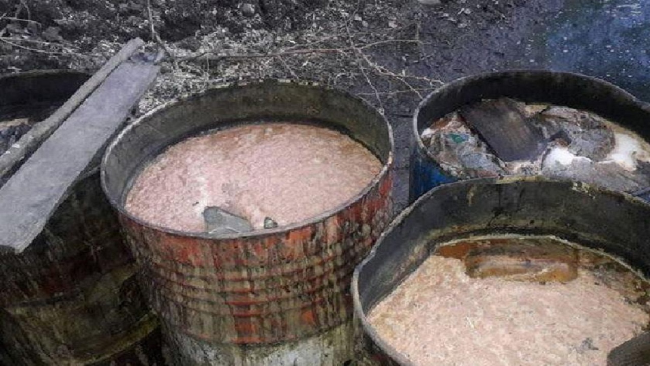 उत्पादनच्या धाडीनंतर बीट अंमलदारांवर कारवाई होणार का? विलासबाबा जवळ यांची मागणी