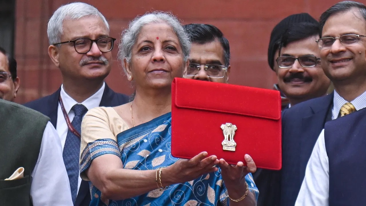 Budget 2024 : TAX to HRA पर्यंत पगारदार वर्गाला या अर्थसंकल्पाकडून काय अपेक्षा?