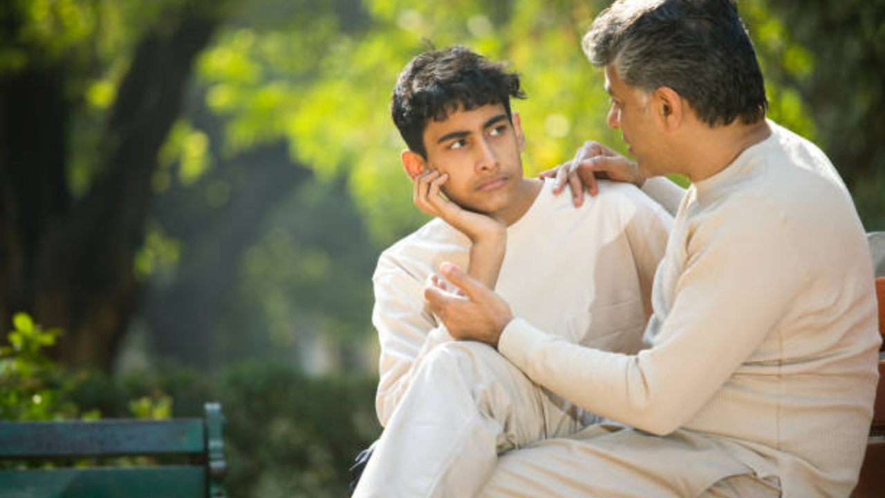 व्यक्त होण्यास मदत करा