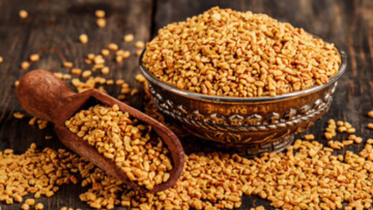 केसांसाठी मेथीचा कसा होतो फायदा