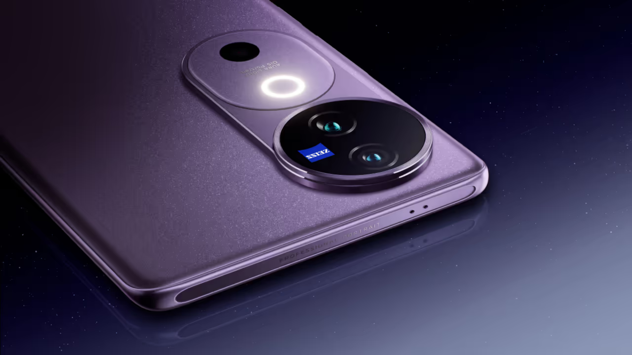 ऑगस्ट महिन्यात Google Pixel 9  सिरीज, iQOO Z9s, Vivo V40 आणि Nothing Phone (2a) Plus लाँच होणार आहे. तुम्ही जर नवीन फोन खरेदी करण्याचा विचार करत असाल तर हे फोन तुमच्यासाठी बेस्ट ठरू शकतात. 