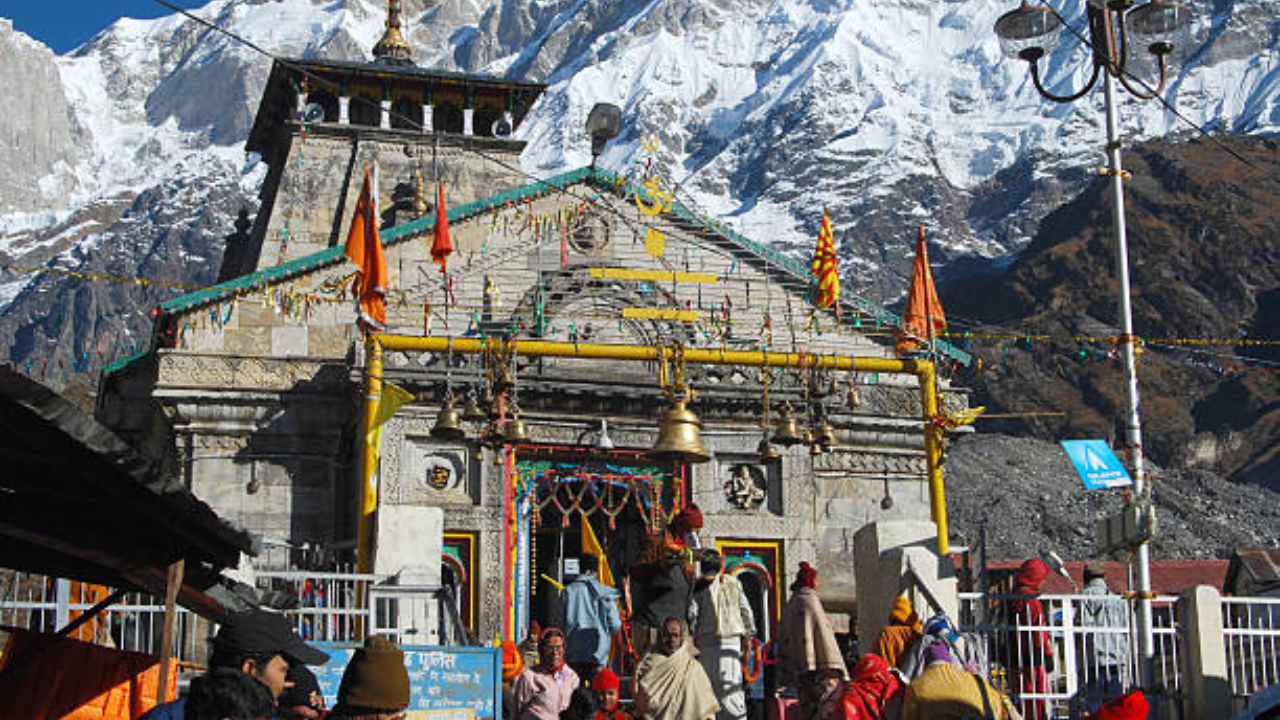 केदारनाथमध्ये एक कप चहाची किंमत ऐकून व्हाल हैराण! पाण्याची बाटली खरेदी करताना होईल पाकीट रिकामं