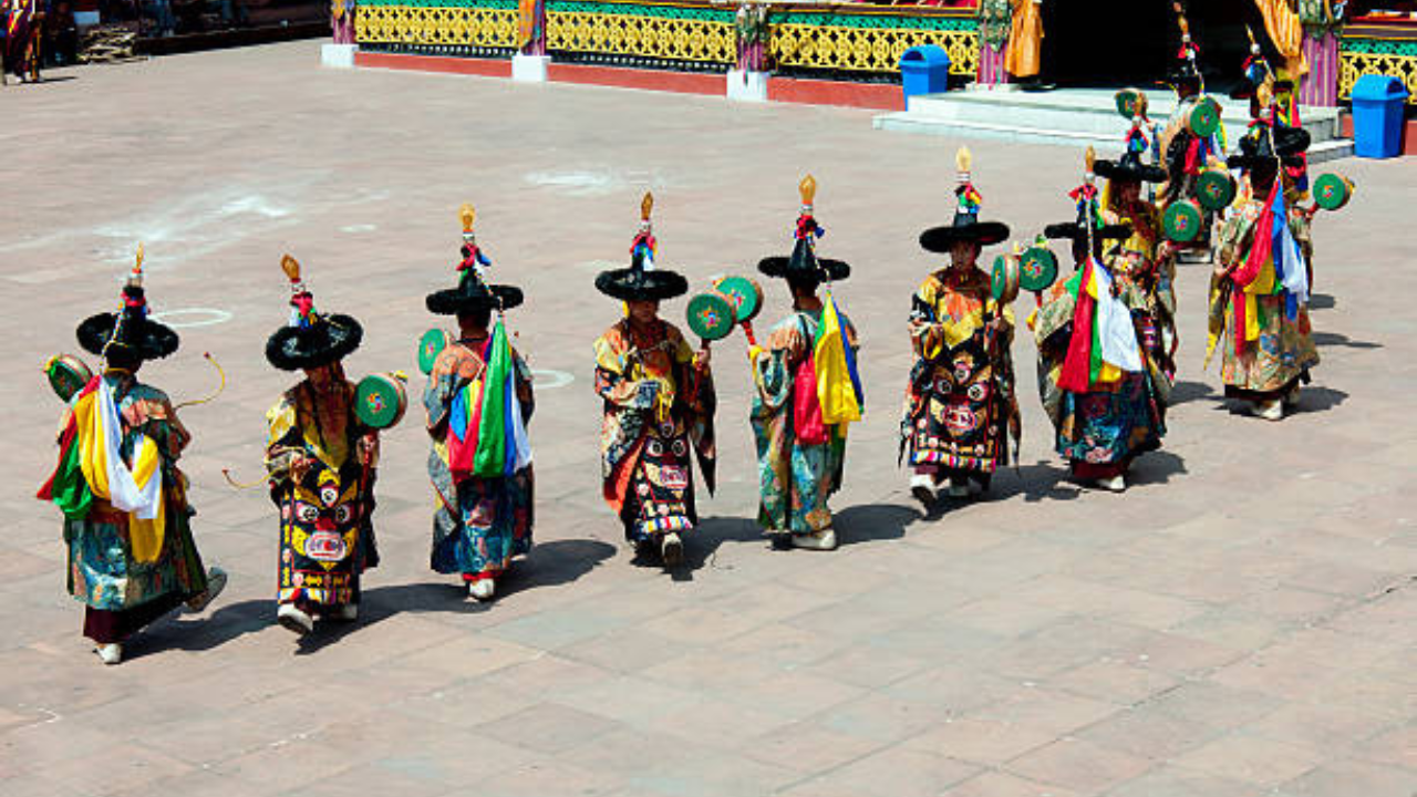 सिक्कीम हे भारतातील एकमेव राज्य आहे जे आपल्या मूळ रहिवाशांना आयकरातून सूट देते