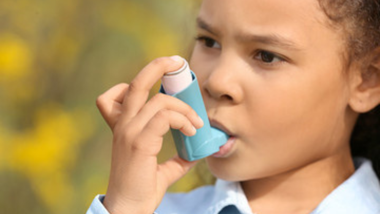 मेथीमुळे दम्याचा त्रास (फोटो सौजन्य - iStock)