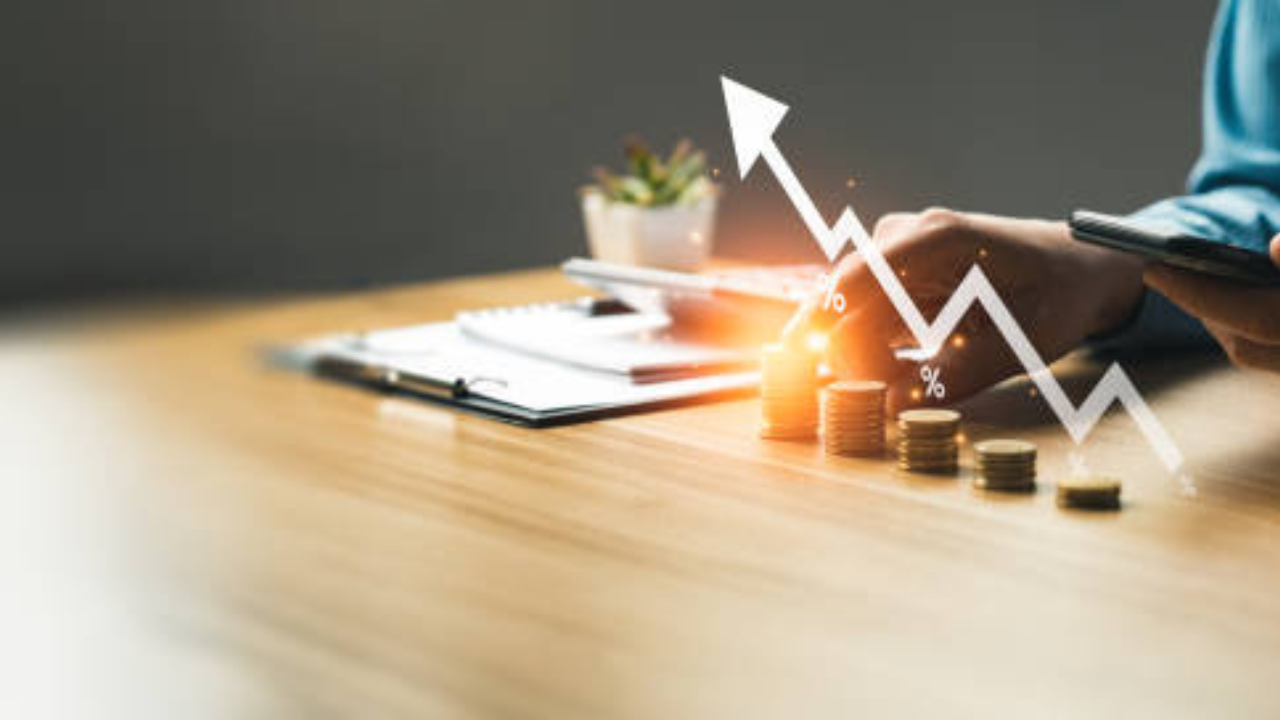 यामध्ये तुम्हाला ठराविक वेळेत छोटी रक्कम गुंतवावी लागते आणि त्याचा चांगला परतावा मिळतो