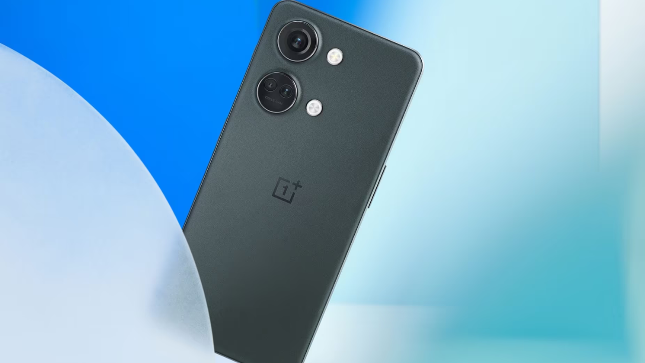 OnePlus Nord 3 मध्ये MediaTek Dimensity 9000 SoC आहे, जे 4nm वर कार्य करते. हे Mali-G710 MC10 GPU सह जोडलेले आहे. 16GB पर्यंत RAM आणि UFS 3.1 स्टोरेज 256GB पर्यंत आहे. Nord 3 मध्ये 80w चार्जिंगला सपोर्ट करणारी 5,000 mAH बॅटरी आहे.