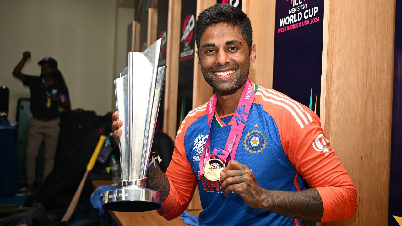 सूर्यकुमार यादव फायनलच्या सामन्यात फार मोठी खेळी खेळू शकला नाही परंतु त्याने घेतलेला कॅच प्रत्येक भारतीयांच्या मनात आहे. 