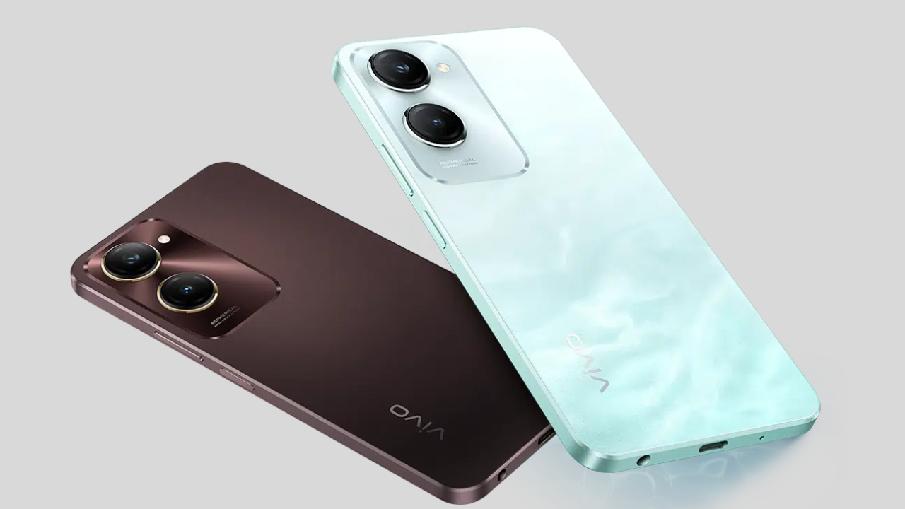 Vivo Y18i 4G स्मार्टफोन एंट्री-लेव्हल सेगमेंटमध्ये सादर करण्यात आला आहे, ज्यात HD+ डिस्प्लेसह 4GB रॅम आणि 64GB स्टोरेज मिळते. हा स्मार्टफोन अँड्रॉइड 14-आधारित Funtouch OS 14 वर चालतो. Vivo Y18i मध्ये  90Hz रिफ्रेश रेटसह 6.56-इंचाचा HD+ डिस्प्ले देण्यात आला आहे. हा 1,612 × 720 पिक्सल रिजोल्यूशन असलेला LCD डिस्प्ले आहे. 