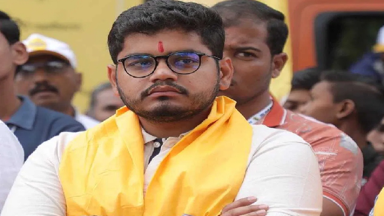 भाजपच्या ‘या’ नेत्याची रोहित पाटील यांच्यावर सडकून टीका, म्हणाले…