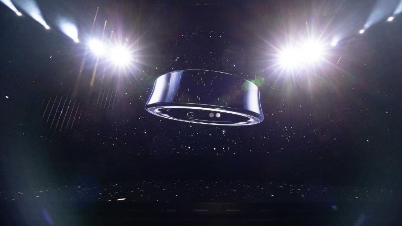 लोकप्रिय टेक कंपनी Samsung 10 जुलै रोजी त्यांची पहिली स्मार्ट Galaxy Ring लाँच करणार आहे. Samsung च्या या Galaxy Ring मध्ये अनेक नवीन फीचर्सचा समावेश आहे. 
